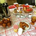 Chez Les Brocs Couette-café Canet (Aude)
