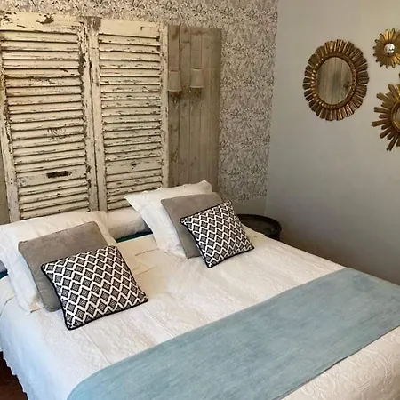 Chez Les Brocs Couette-café 3*